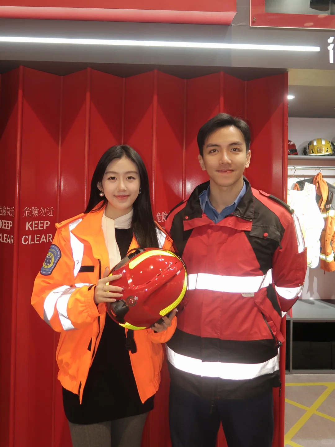 香港职业博览会??左滑看惊喜大帅哥?