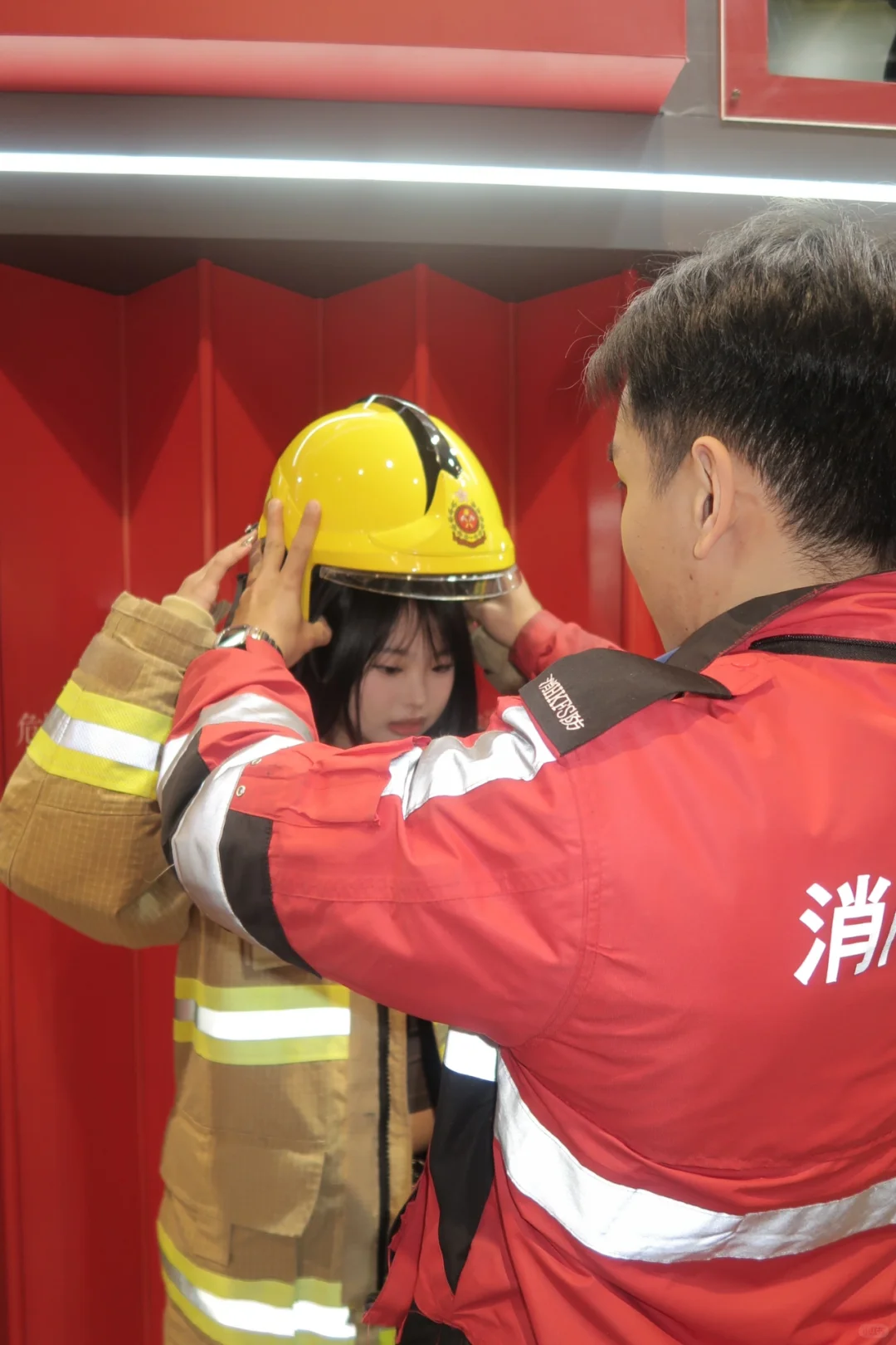 香港职业博览会??左滑看惊喜大帅哥?