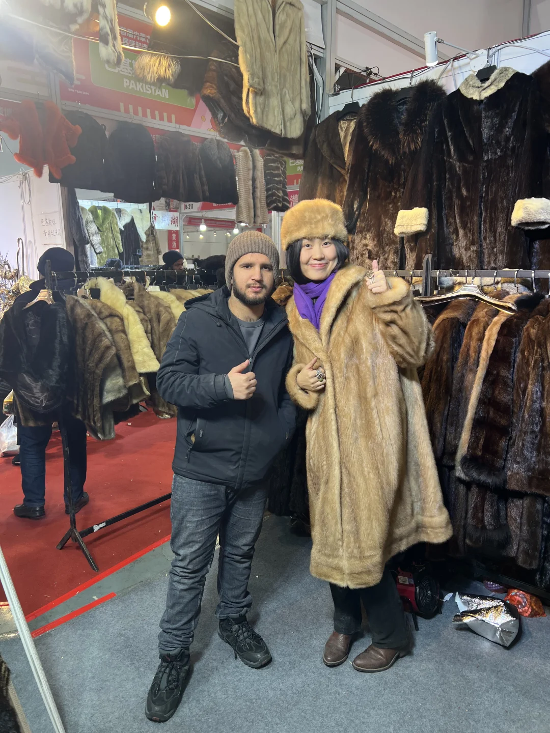 在呼和浩特展销会买到大魔王同款皮草！