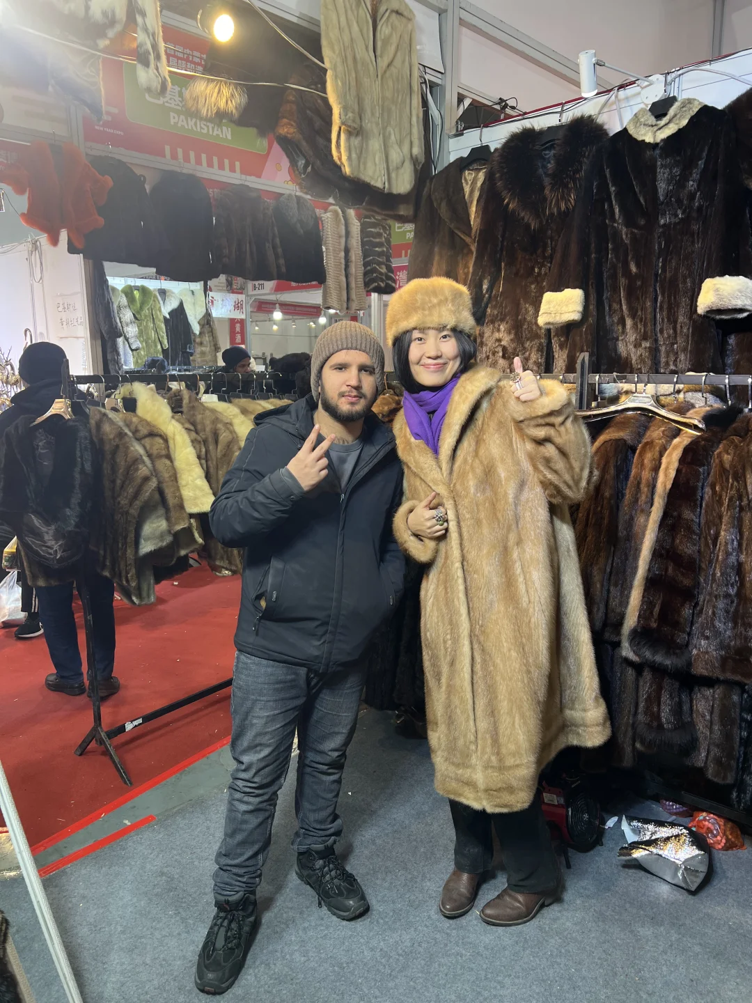 在呼和浩特展销会买到大魔王同款皮草！