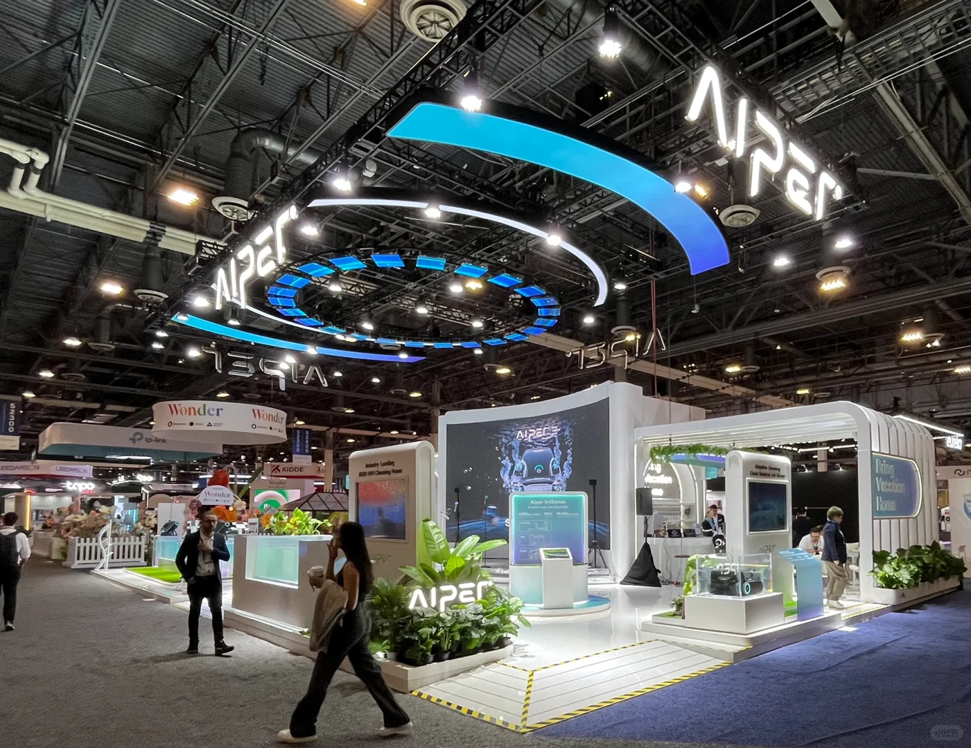 Aiper@2025美国CES展:设计之美，跃动未来