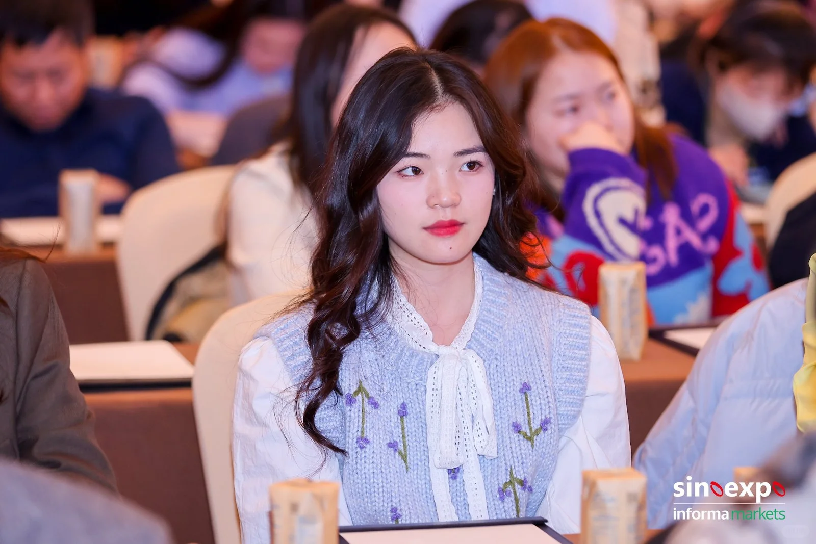 00后会展职场人|年会现场