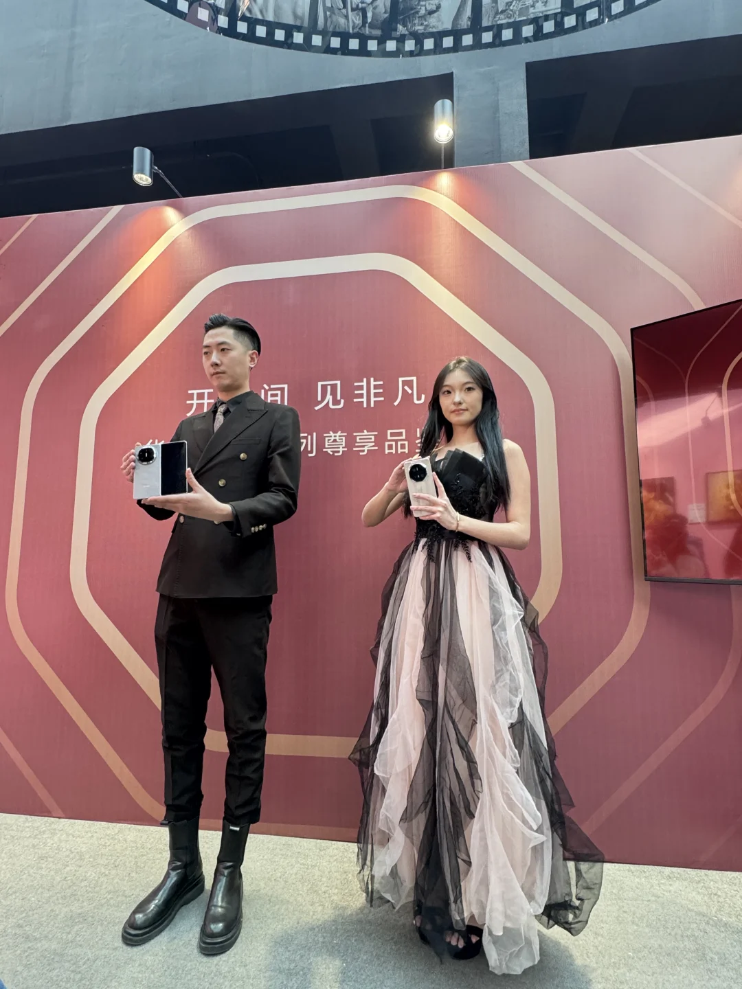 大连看展 | 邂逅一场女性之美的浪漫