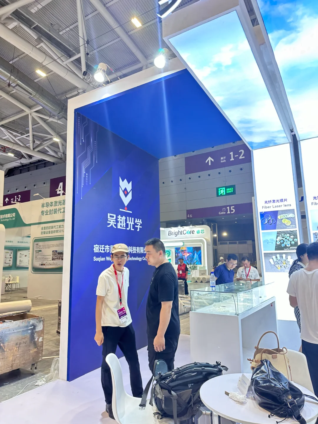 ??54平特色展台方案落地｜光电博览会