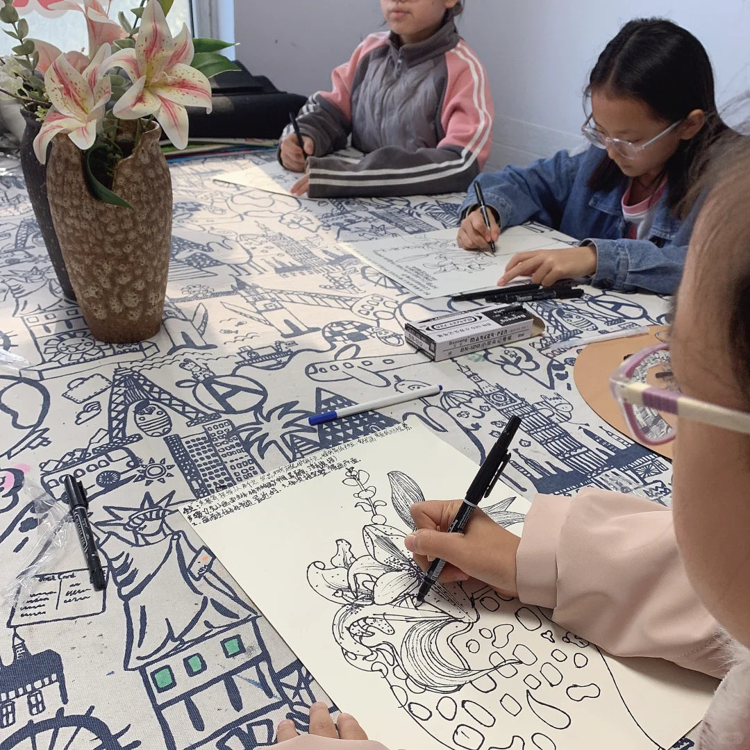 一支笔，一张纸，便是全部。