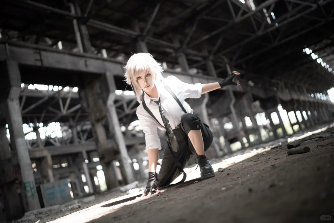 谁来帮帮这个入去漫展