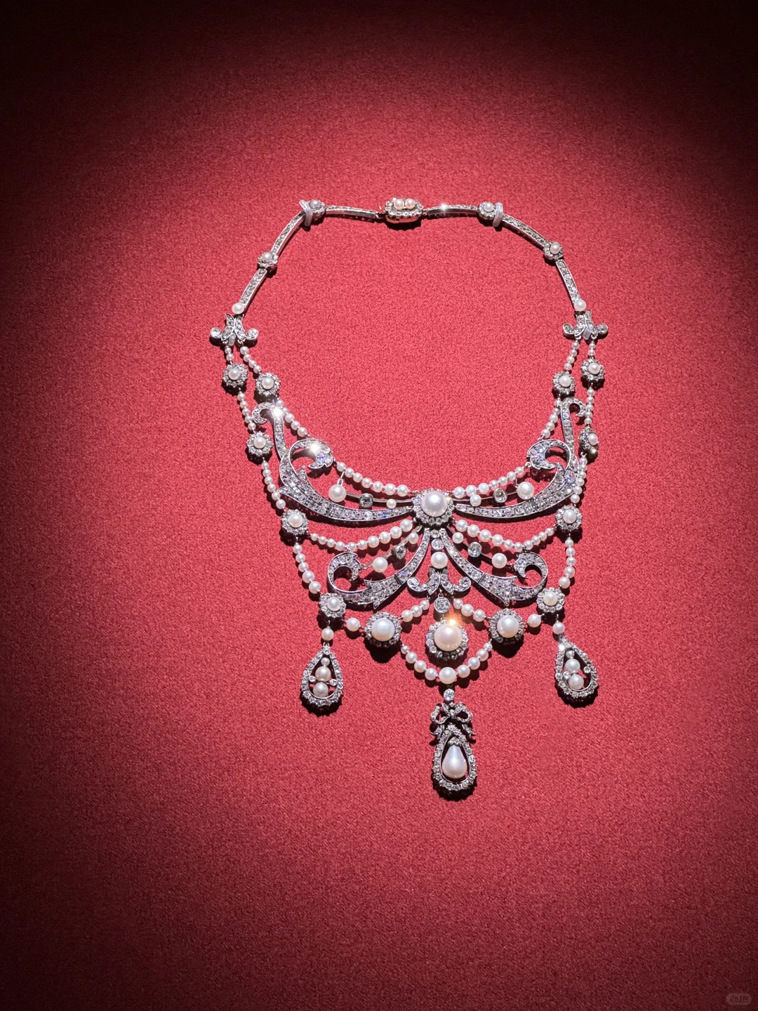 粤博“凝眸”艺术展??简直美到失语?