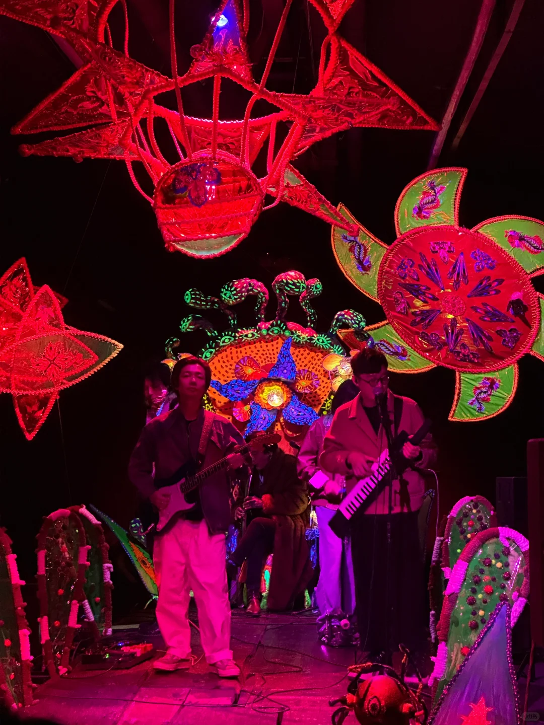 广州四海城新展?蛇年元素好好拍…………