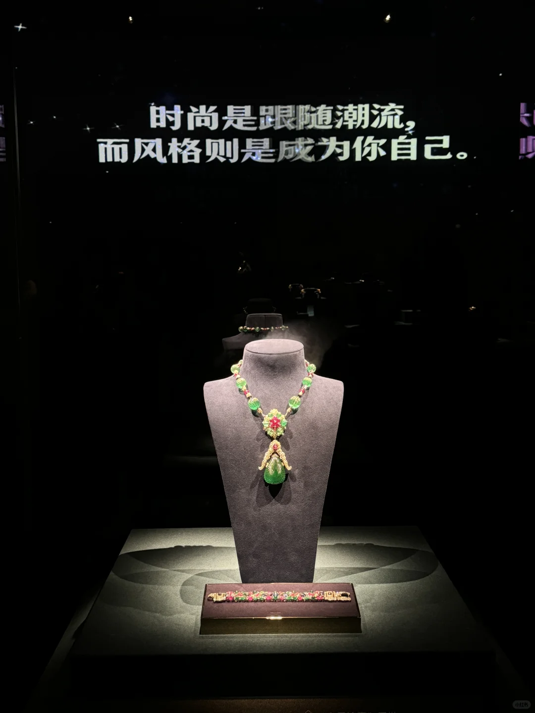 粤博“凝眸”艺术展??简直美到失语?