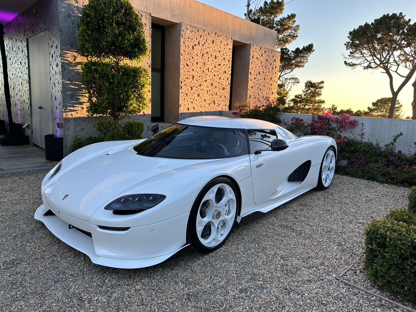 科尼塞克2024圆石滩私人展览会