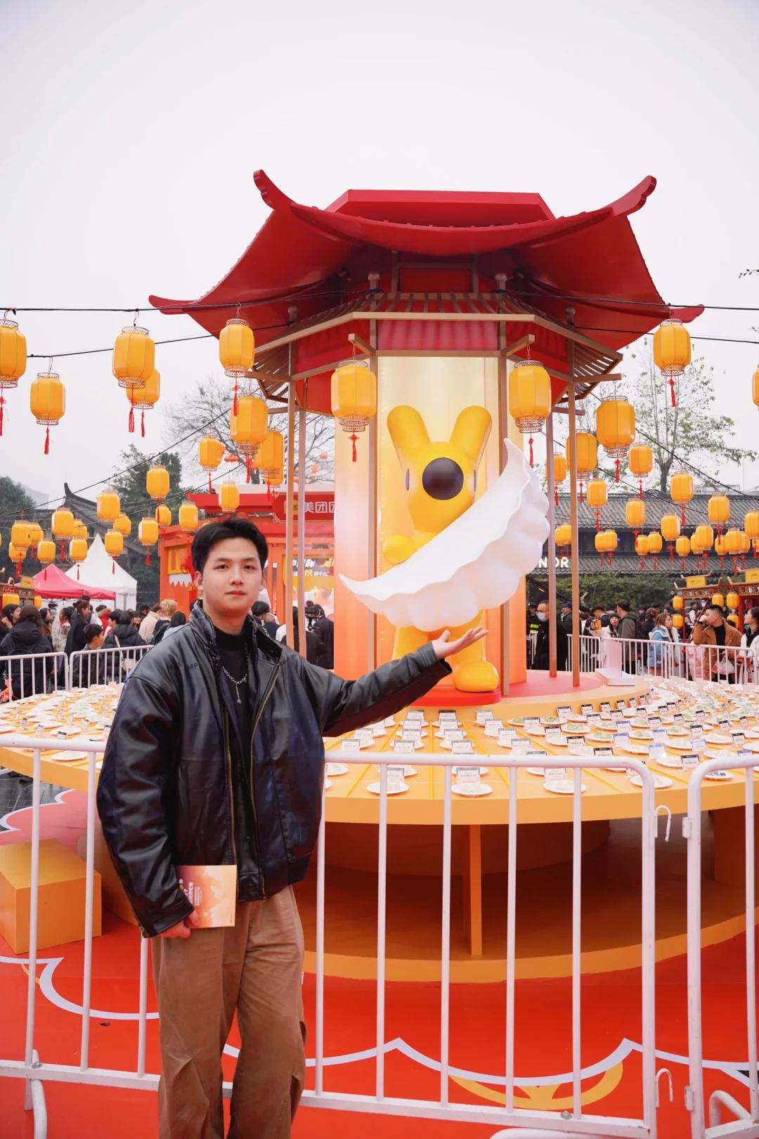 宽窄巷子奇遇之燃爆小年的“吉尼斯饺子”