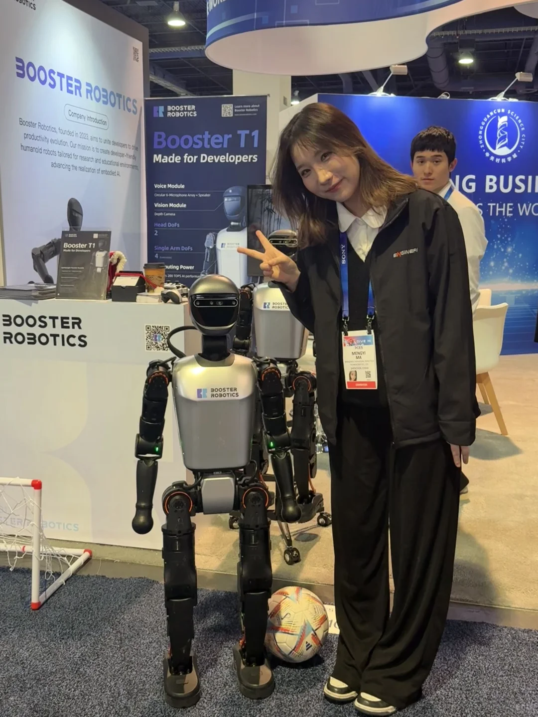 ?：拉斯维加斯CES2025电子展的第一天