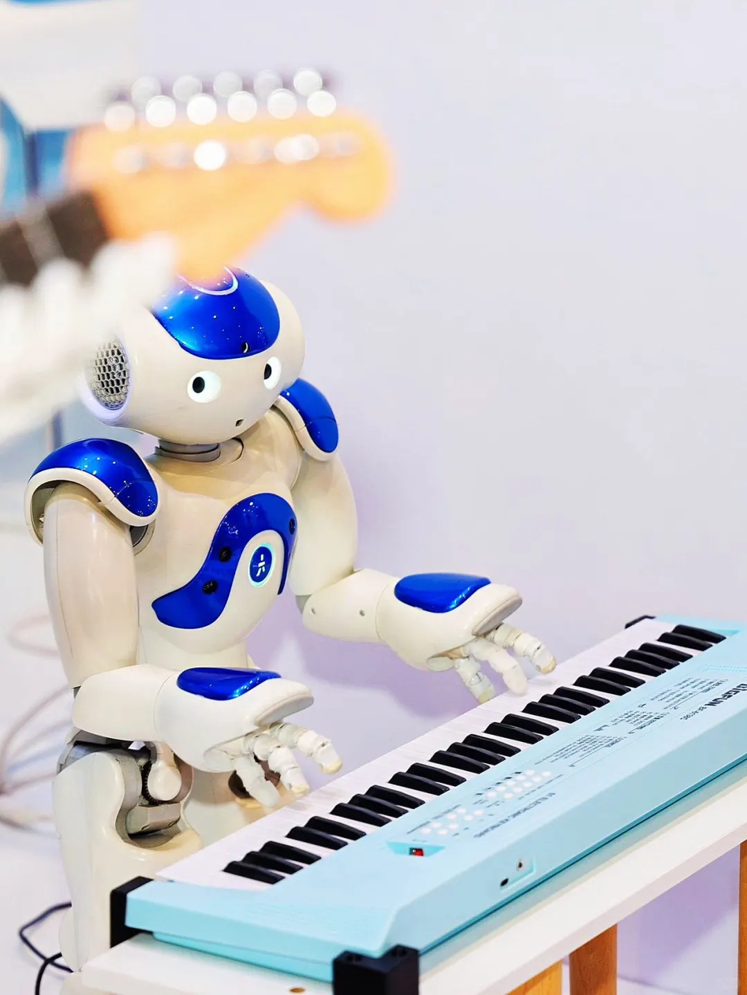 杭州大会展中心，超多机器人鸭?