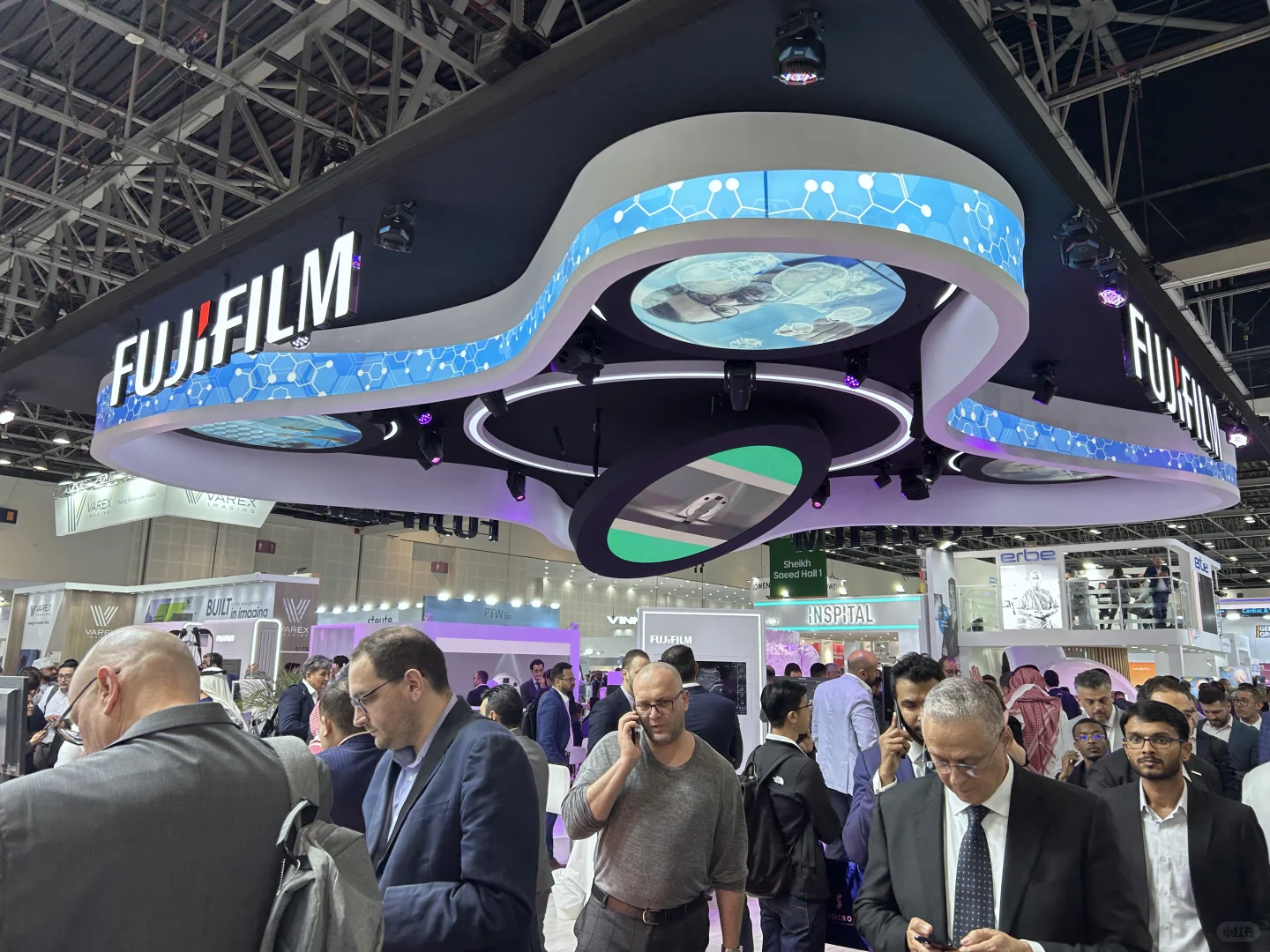 别人过年我“搬砖”，Arab Health现场直击