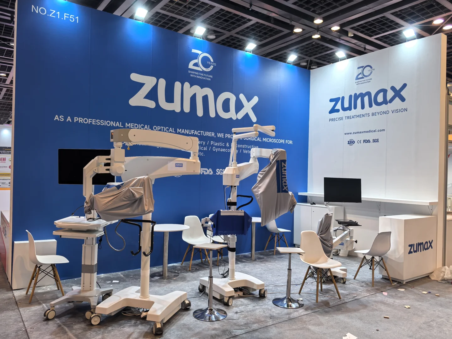 别人过年我“搬砖”，Arab Health现场直击