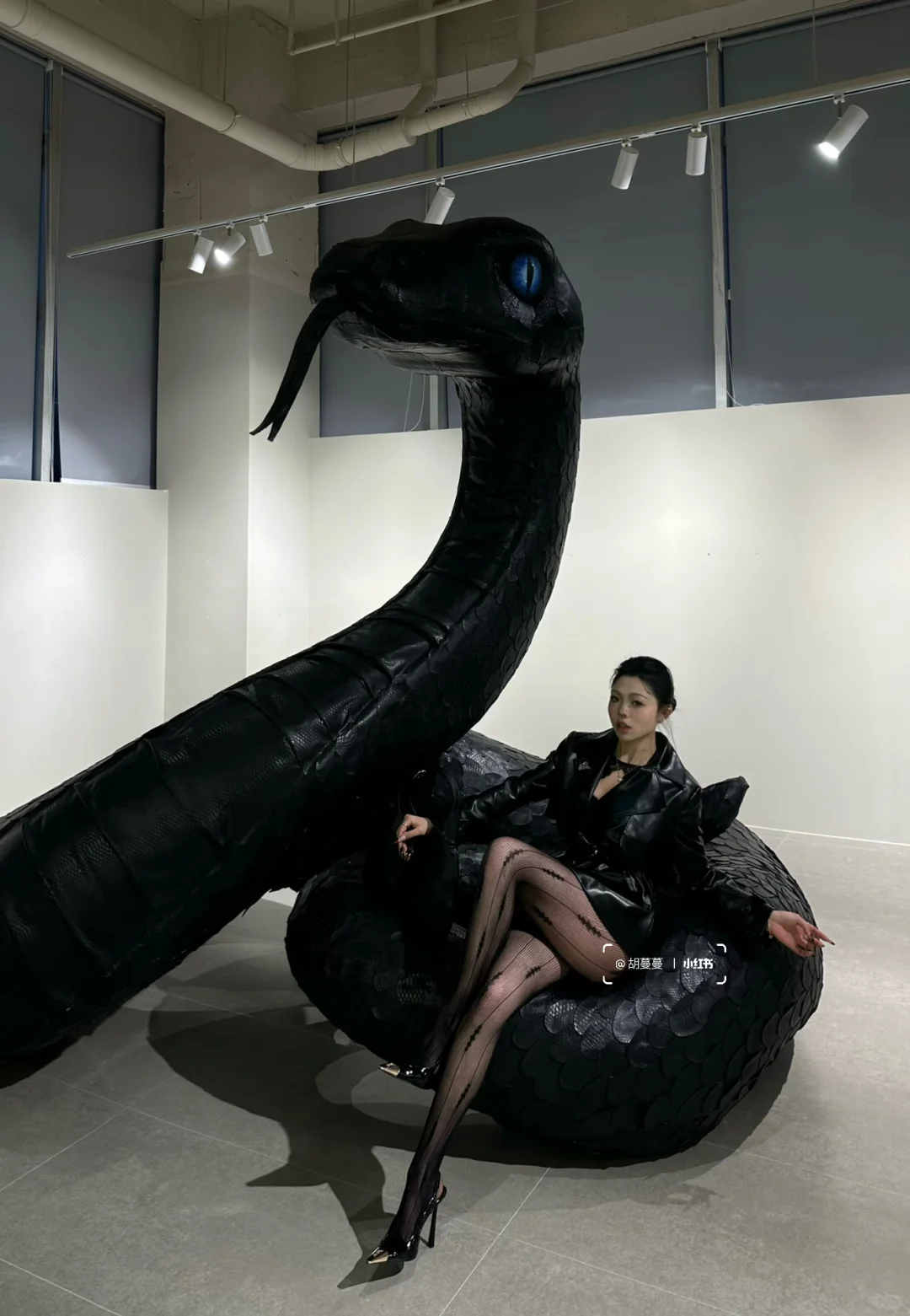 这才是本女娲该看的展