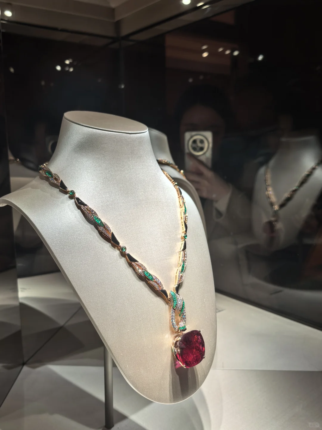 宝格丽×张园蛇年特展