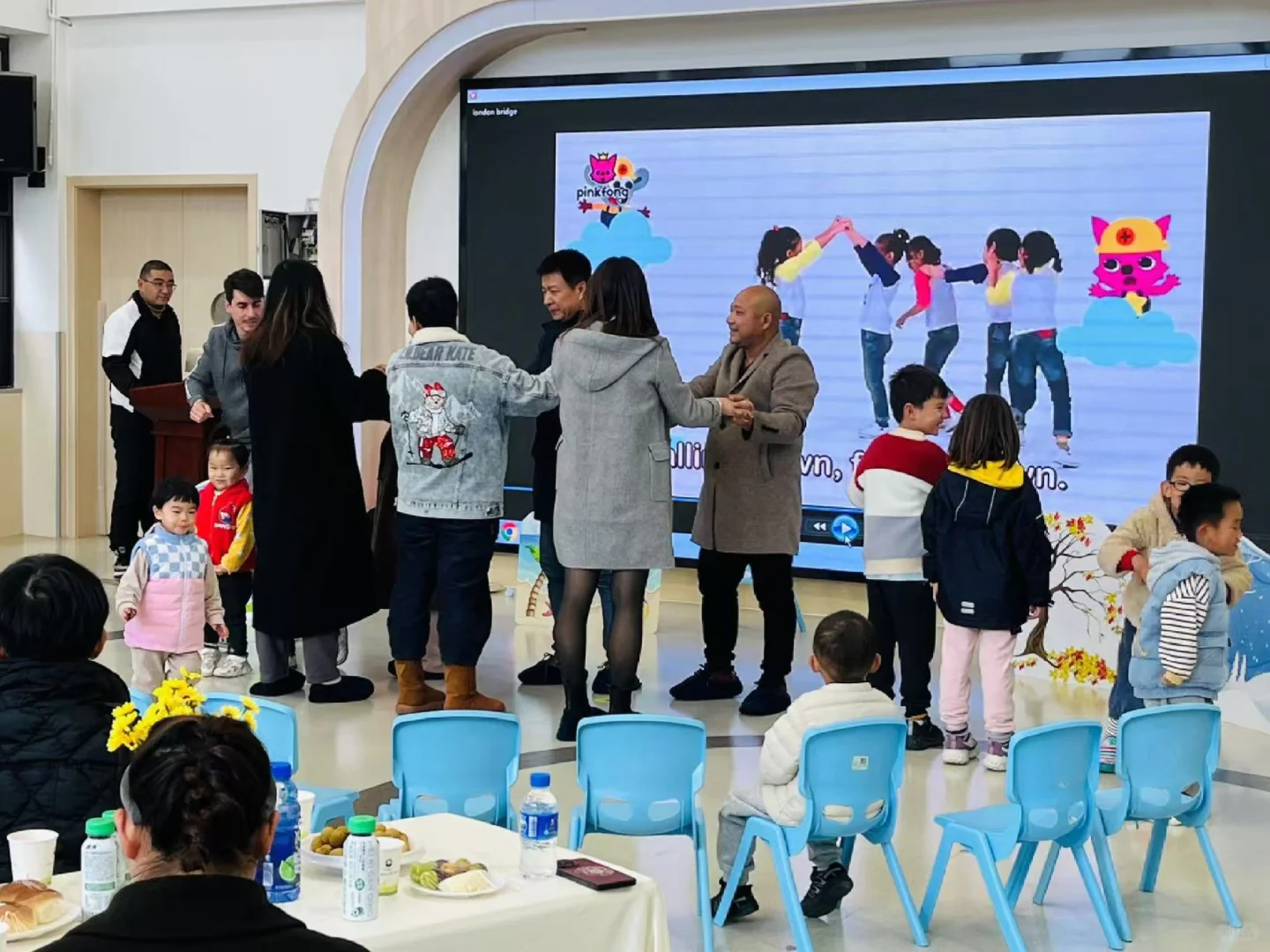 为娃挑园挑花眼？云大会展幼儿园锁死