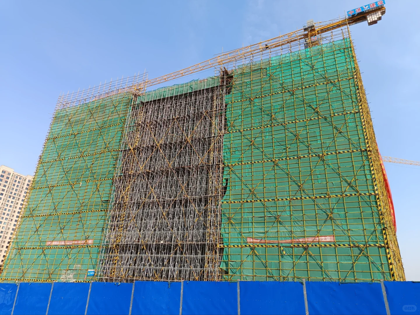 红光山会展片区名义上第一座商综封顶了