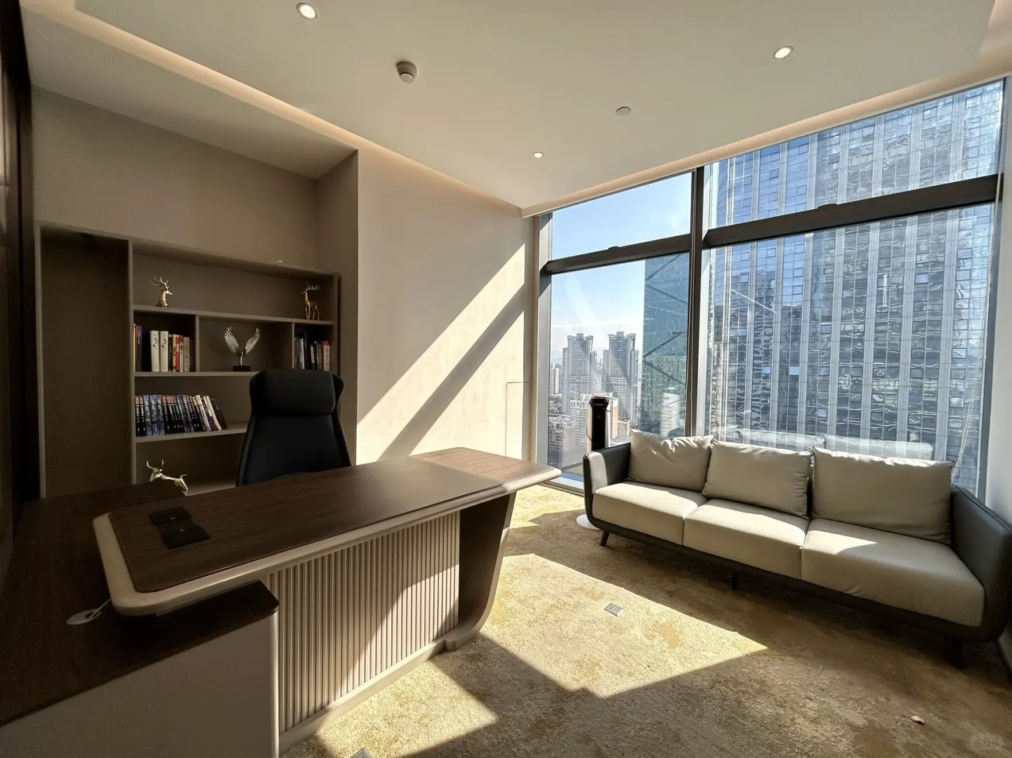 深圳会展中心，超高性价比，精装修带家私