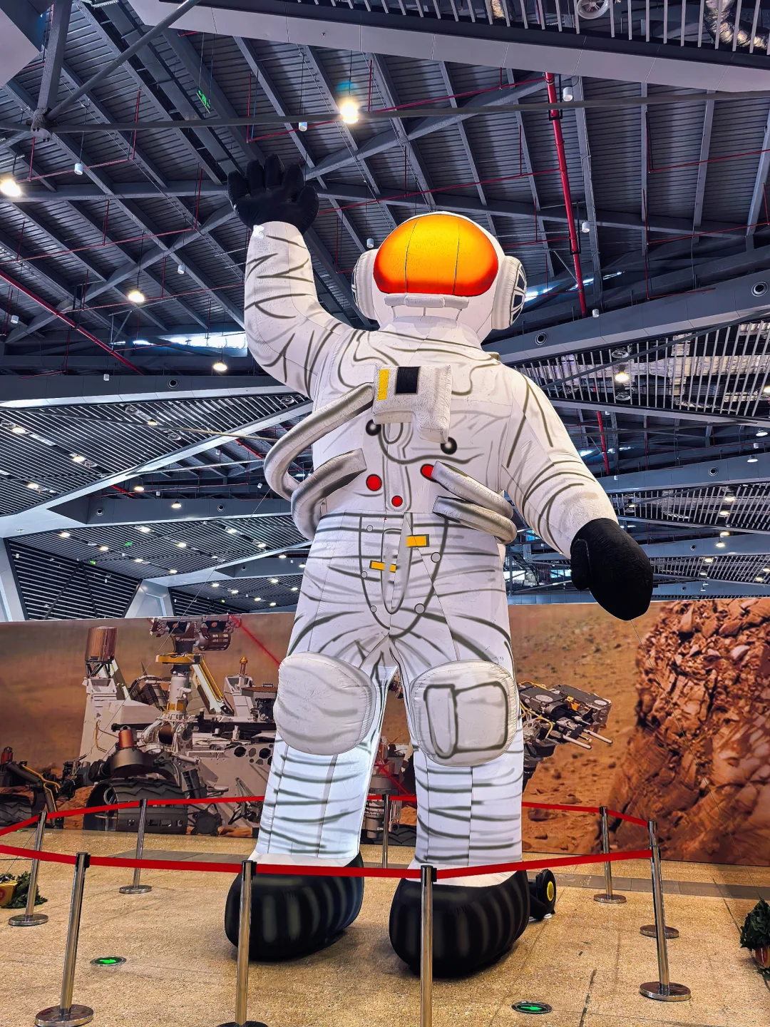 ?【安庆航天航空国防展】还能开坦克？