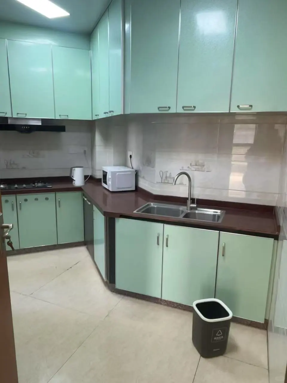 海珠万胜围转租阳光飘窗房