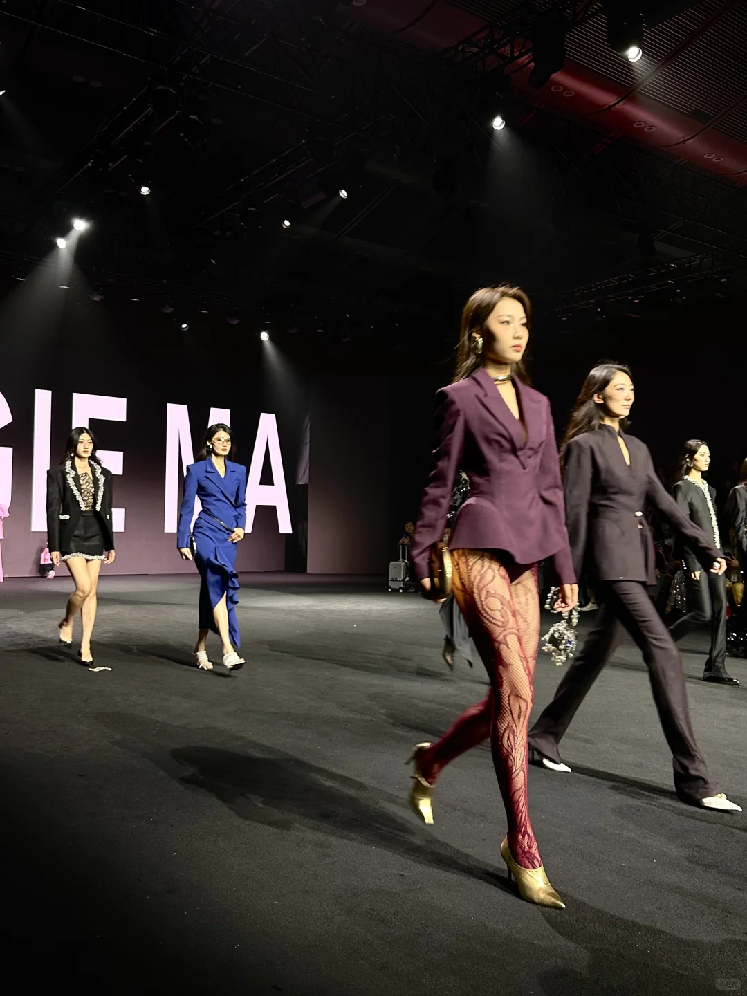 深圳原创时装周来咯～就在福田会展中心！