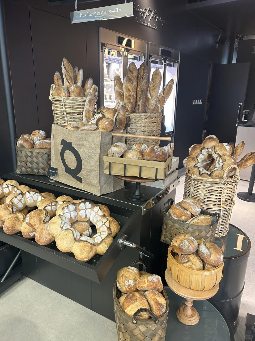 新疆首家｜会展吾悦广场Q面包超好吃