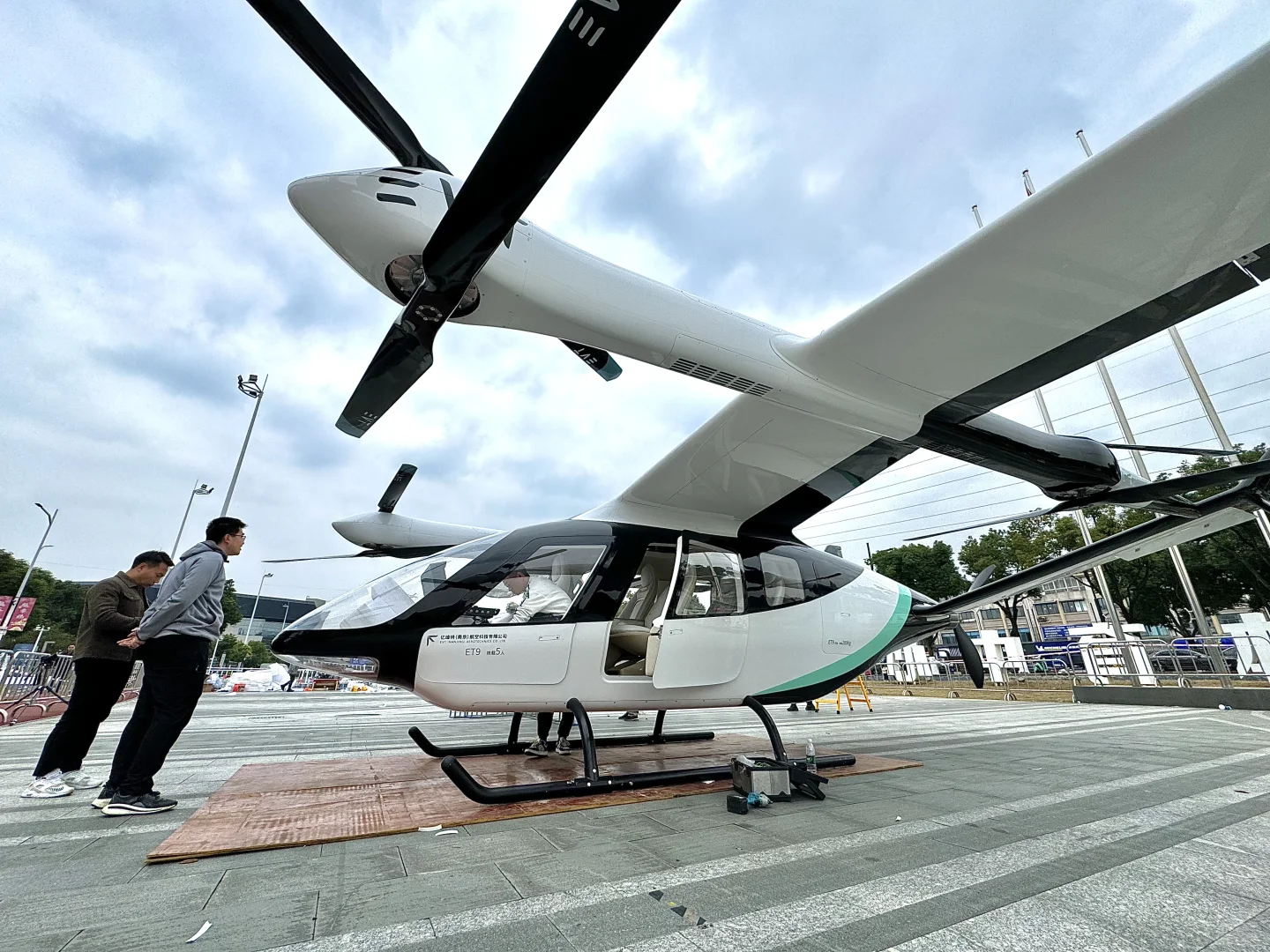 无人机、直升机、eVTOL！绍兴低空经济展览会GO