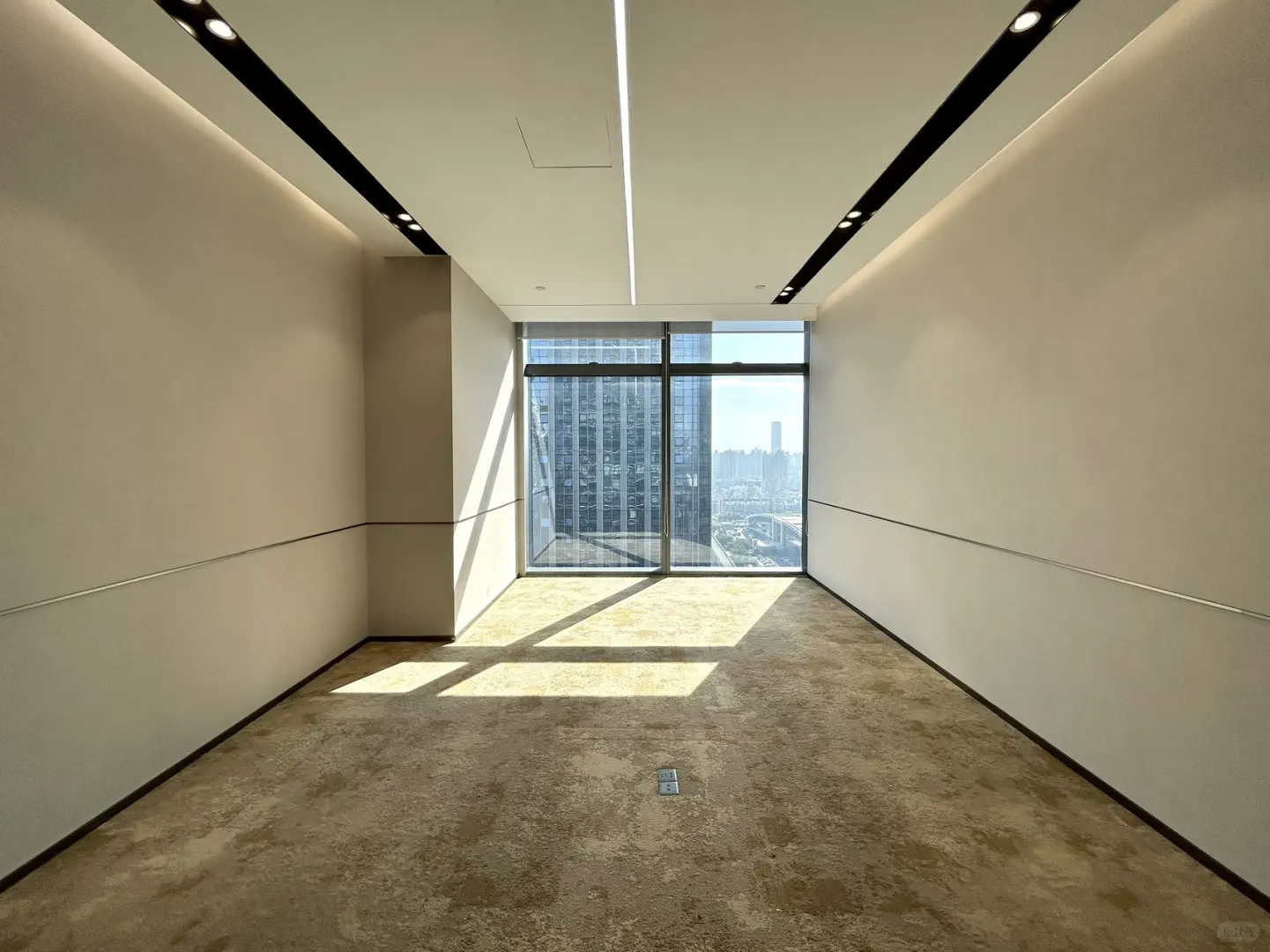 深圳会展中心，超高性价比，精装修带家私