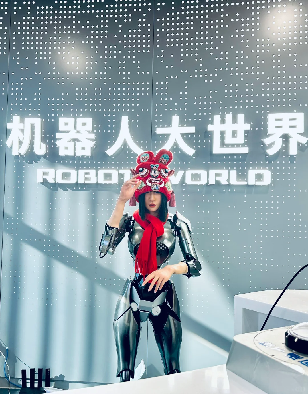 春晚机器人炸场!亦庄机器人大世界新春看展