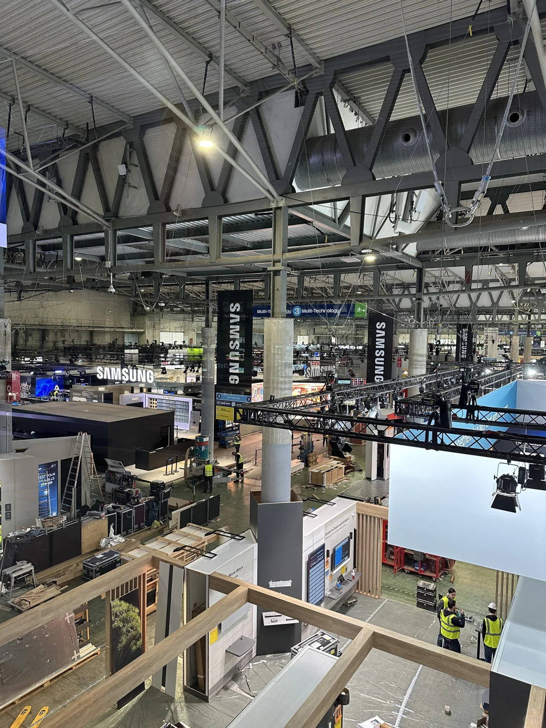 ??婧和文化ISE展会搭建最后一天