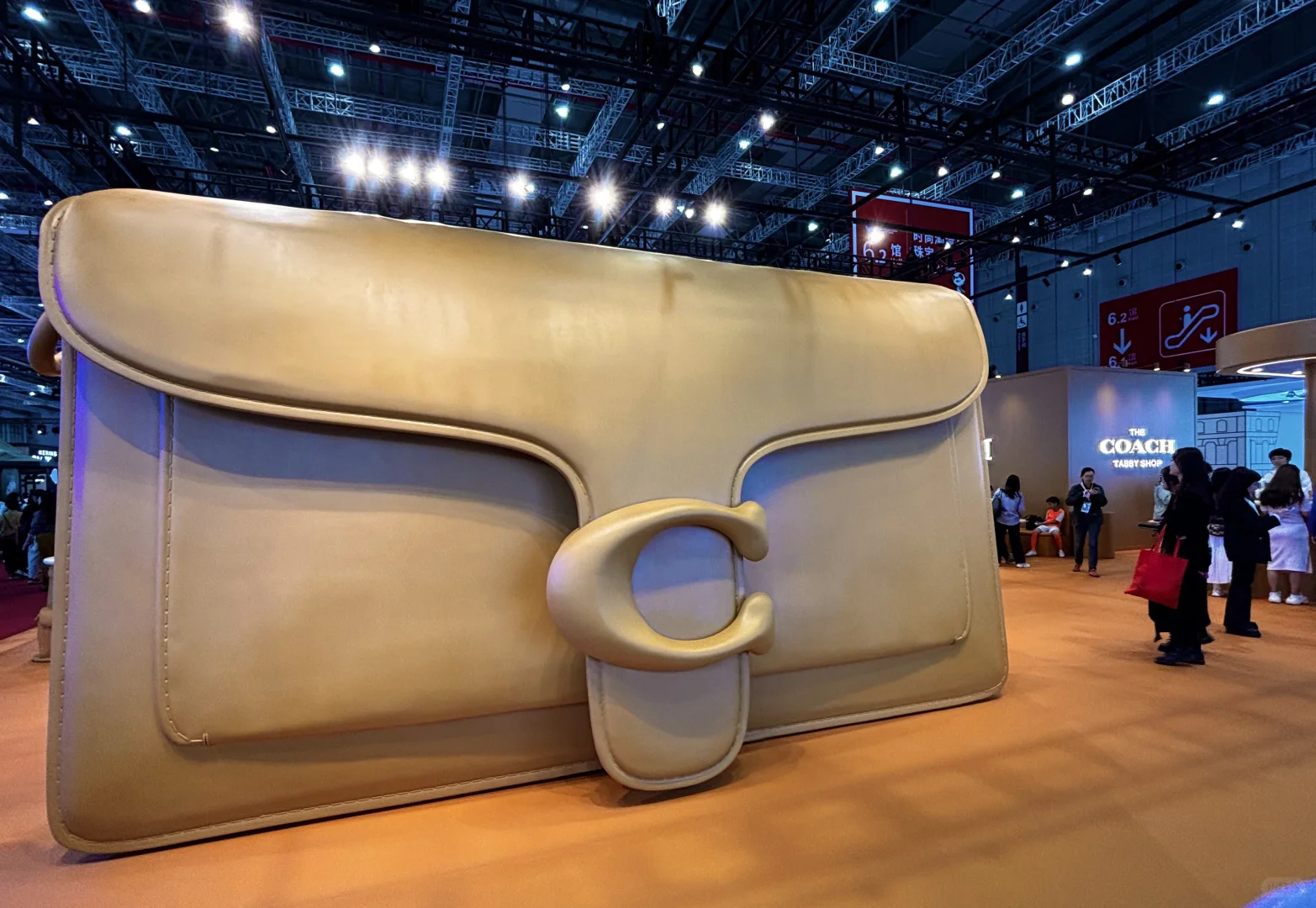 进博会逛吃大复盘｜现场偶遇?总裁版！