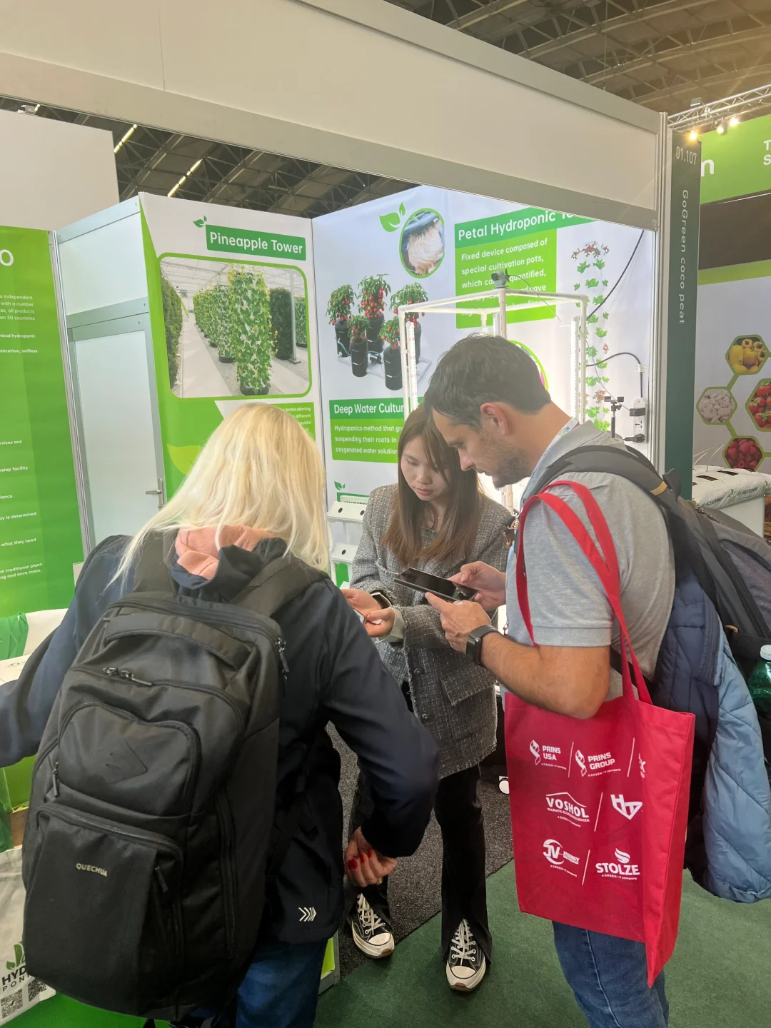 外贸人｜参展第一天?