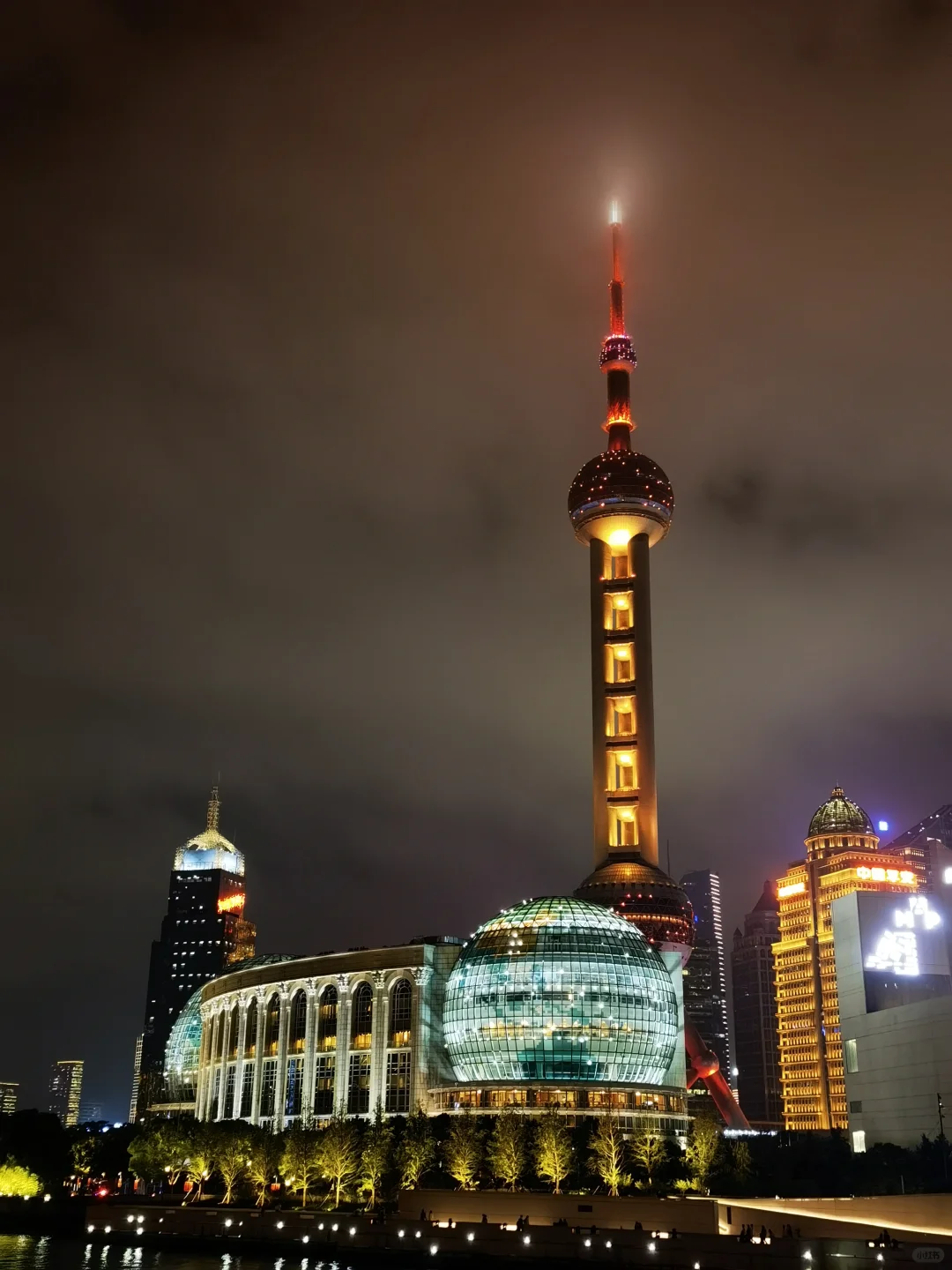 游浦江还得是游览船，2元轮渡真不行