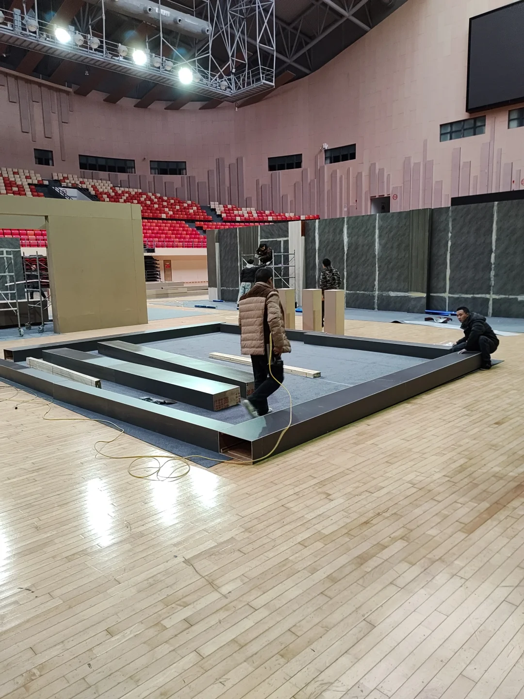 遵义市第二届数博会开始进场了