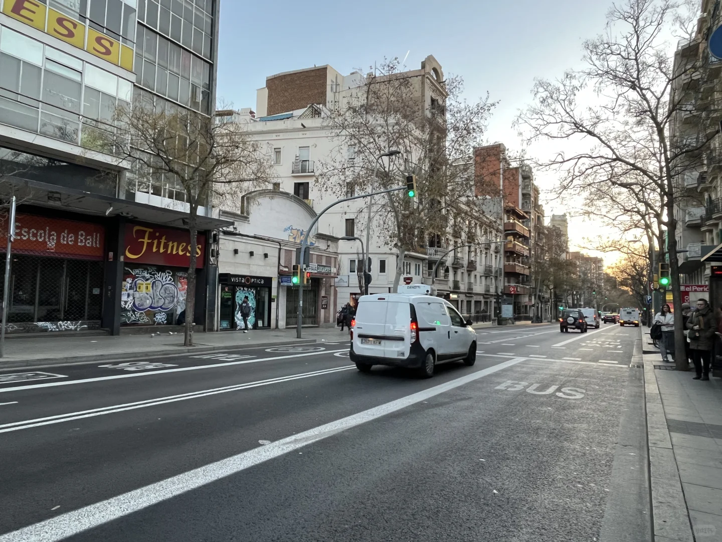 是谁在展会站了一天 还在加班的