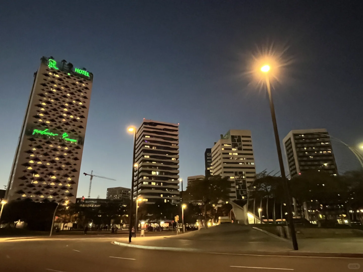 是谁在展会站了一天 还在加班的