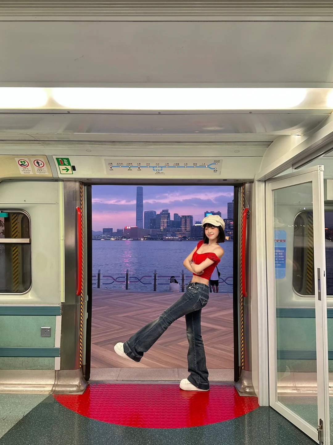 浪漫HK??一出地铁就到的海边…..太美啦！！