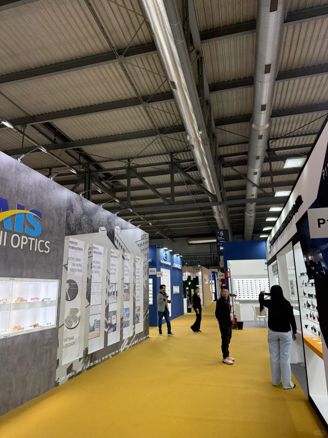 ??展会翻译｜2024米兰Mido眼镜展