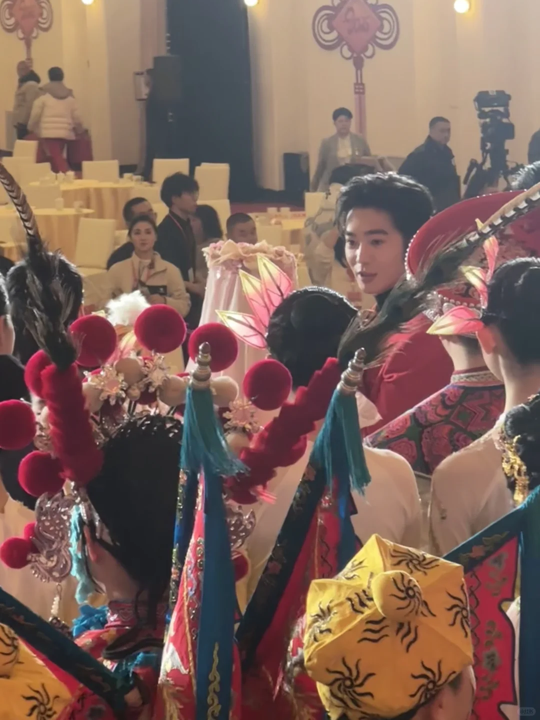 上海市各界人士春节团拜会?