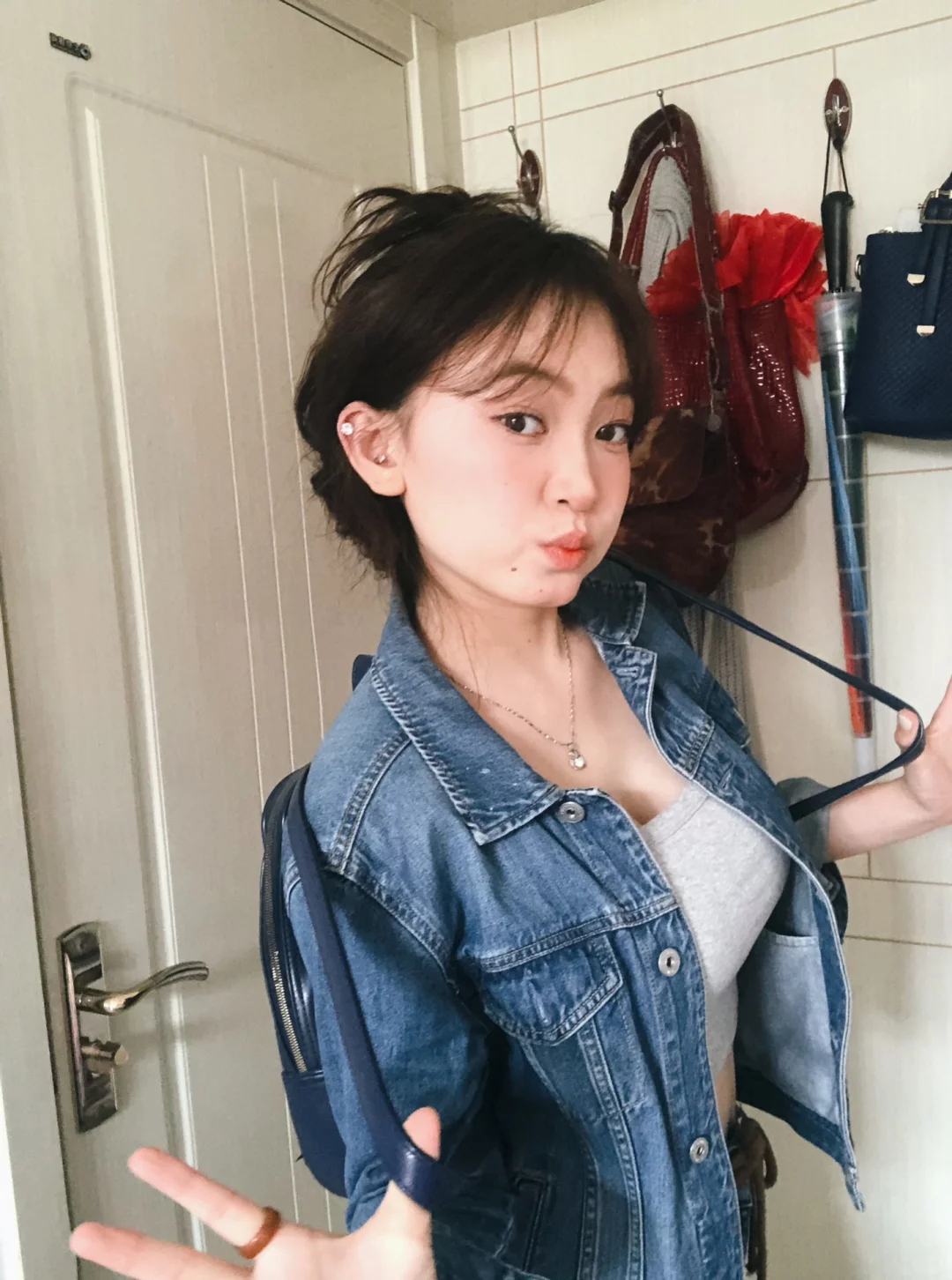 今天装女学生?‍?