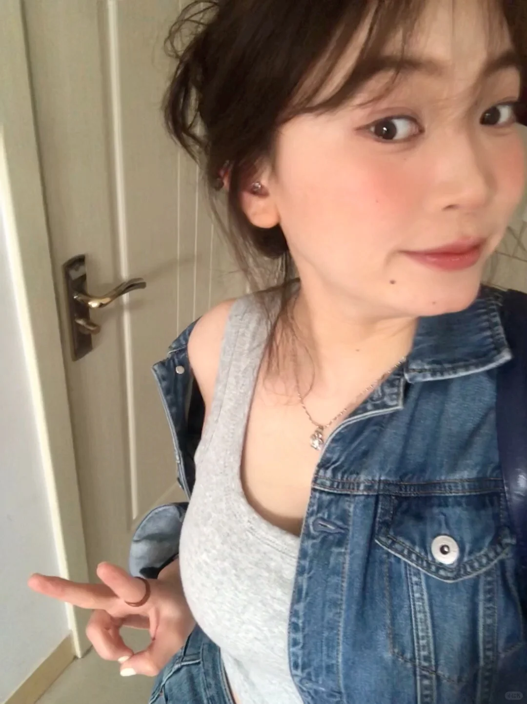 今天装女学生?‍?