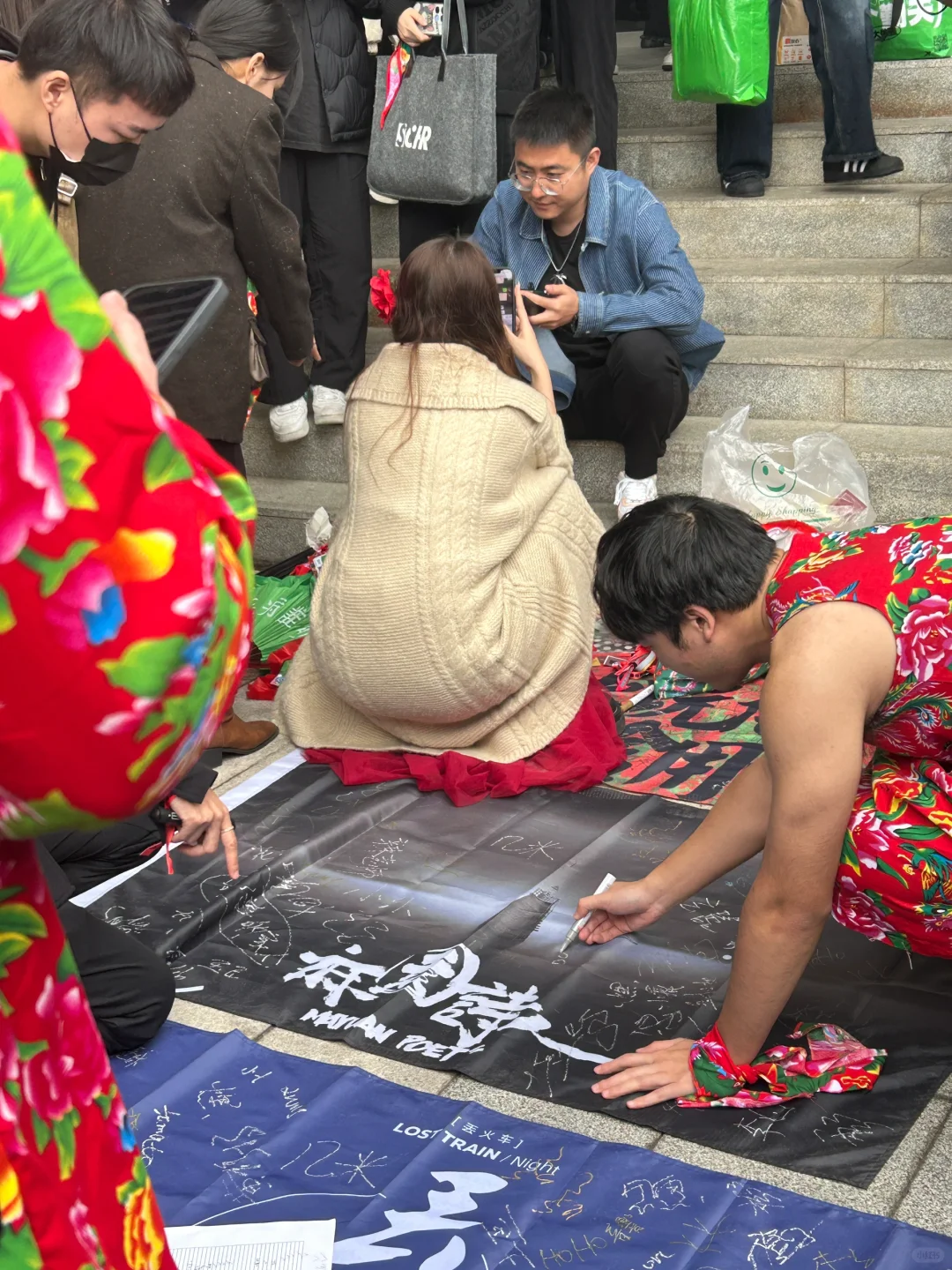 国际会展中心星期天也太热闹了哈哈