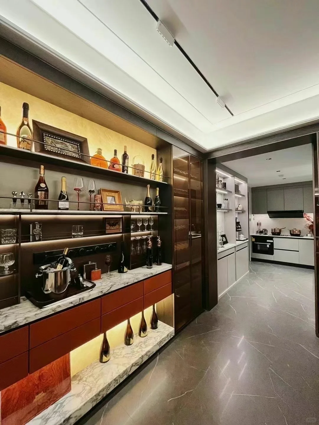 会展改善大平层 180平 一梯一户 现房