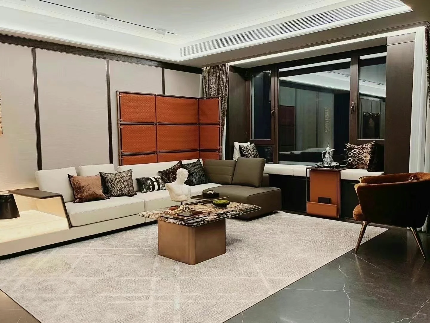 会展改善大平层 180平 一梯一户 现房