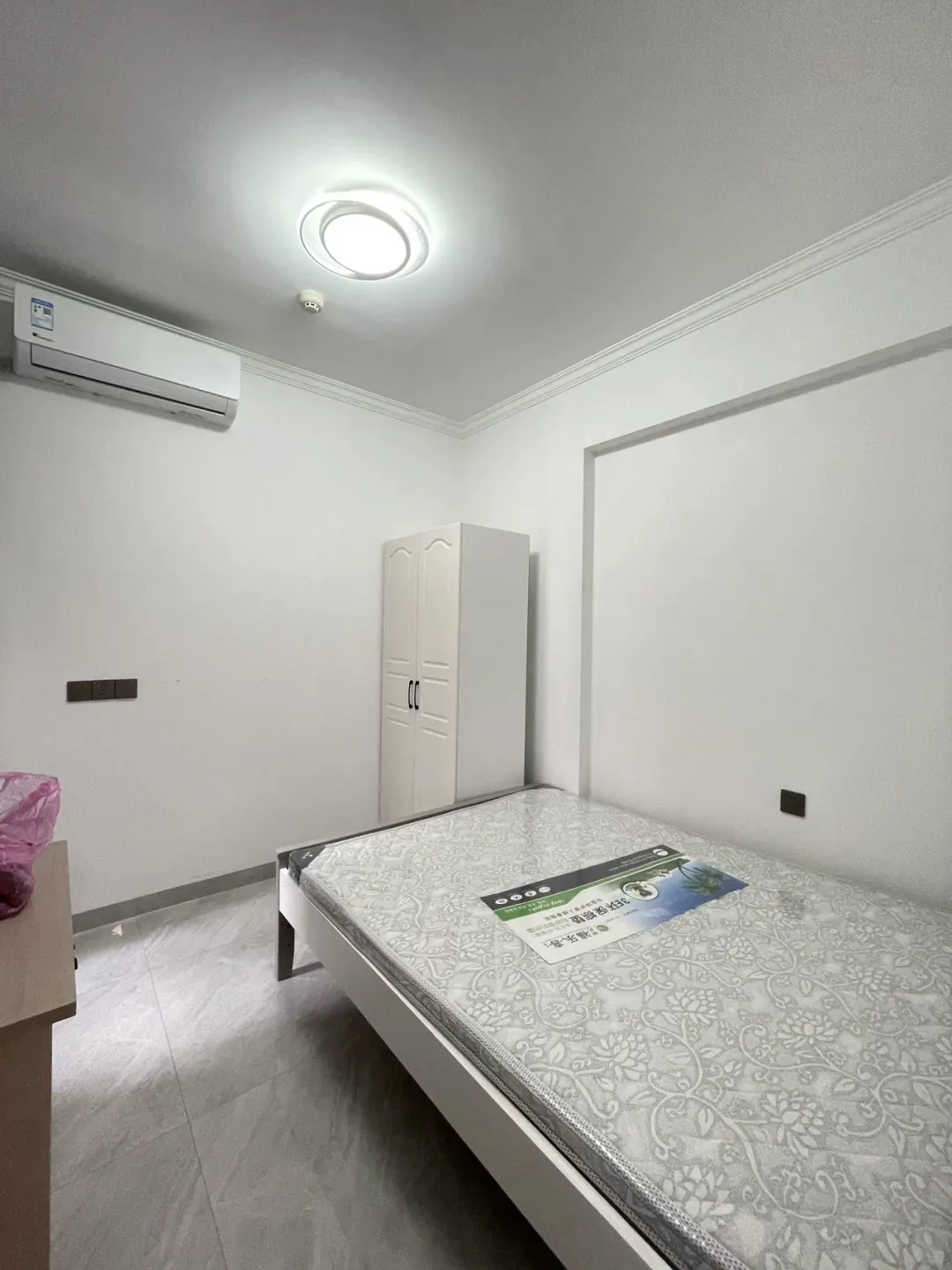 会展嘉园四区 85平两房 2500包物业停车?️