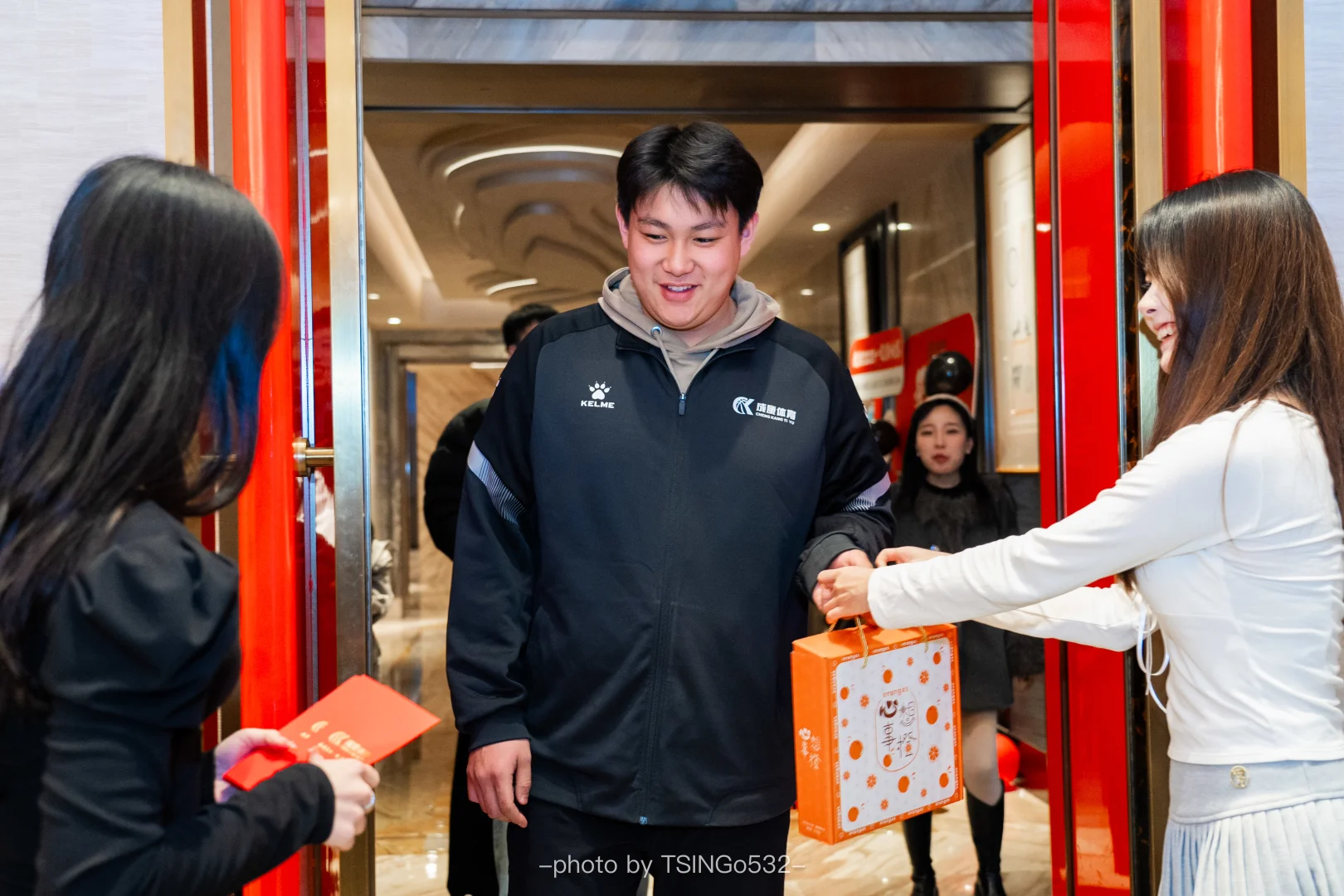 在青岛找到最便宜的活动拍摄翻车没