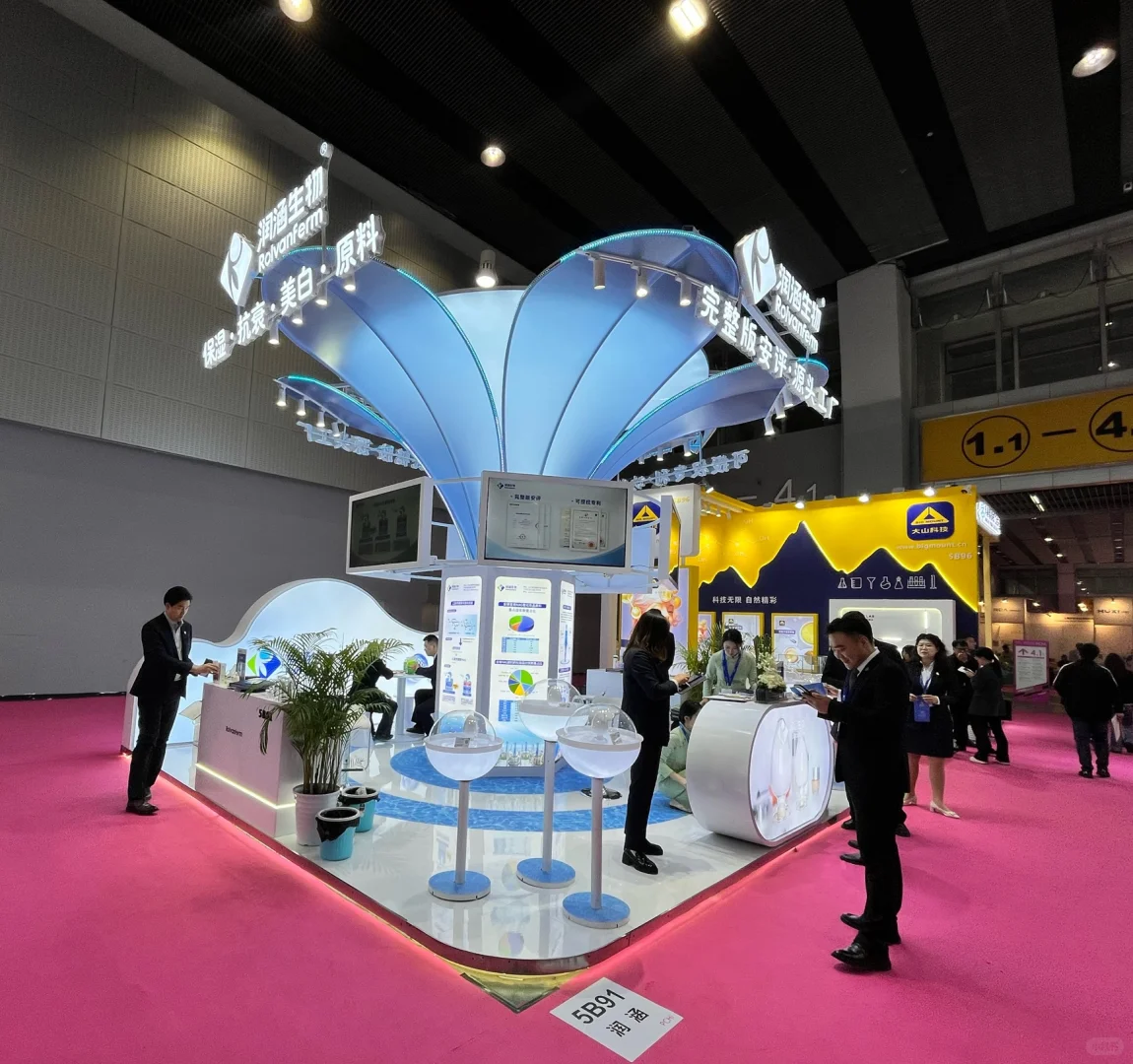 PCHI展会设计搭建，简约风也能惊艳全场！