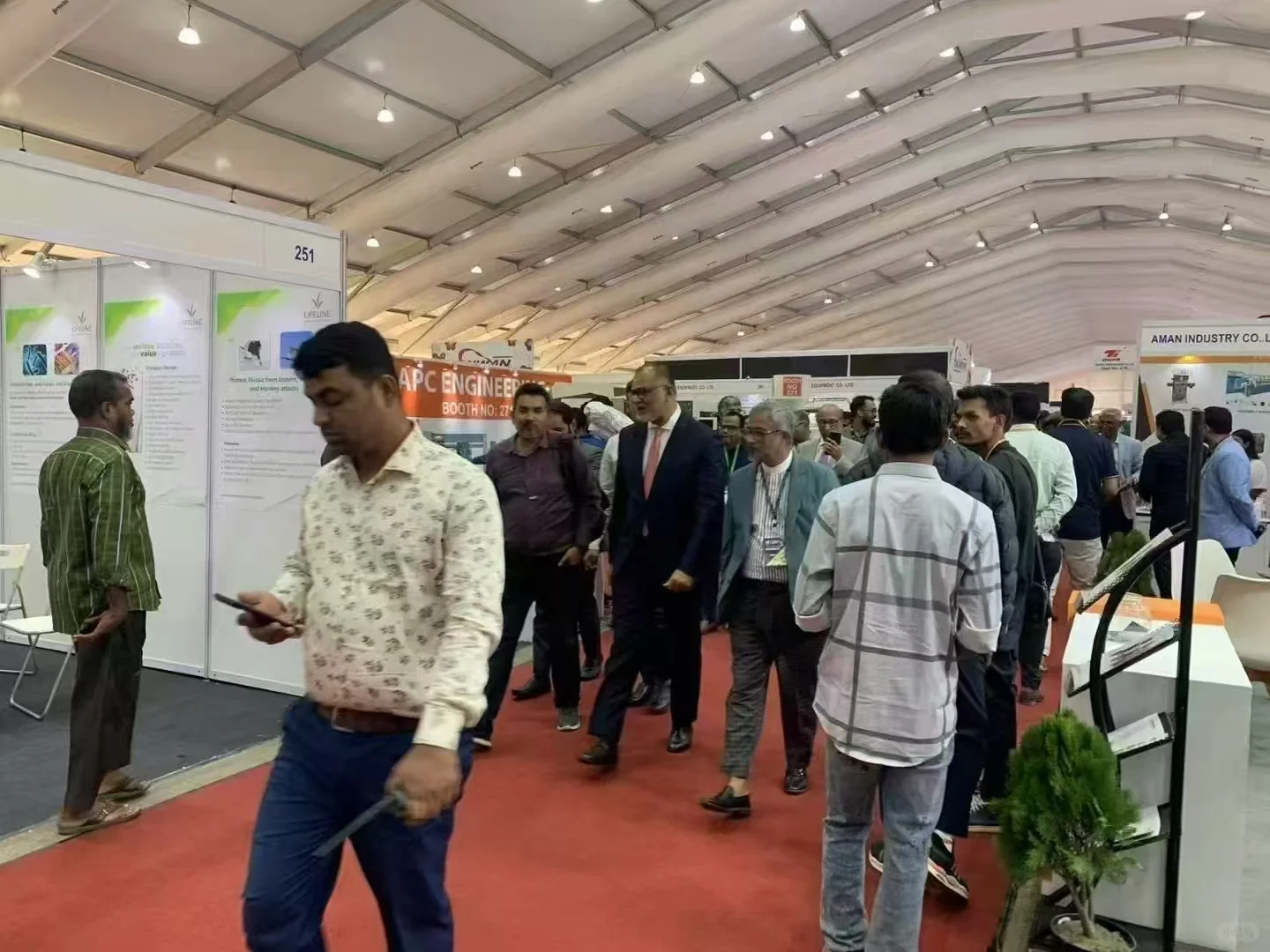 ?标题：走进孟加拉塑料包装印刷展